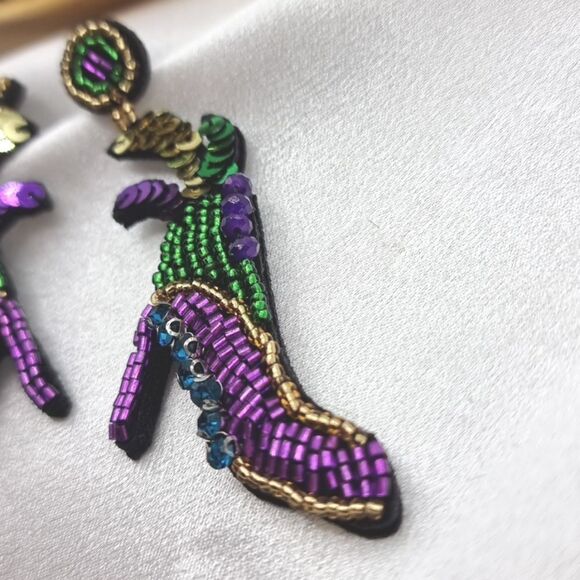 New HIGH HEELS  Mardi Gras sequin earrings - Picture 4 of 7